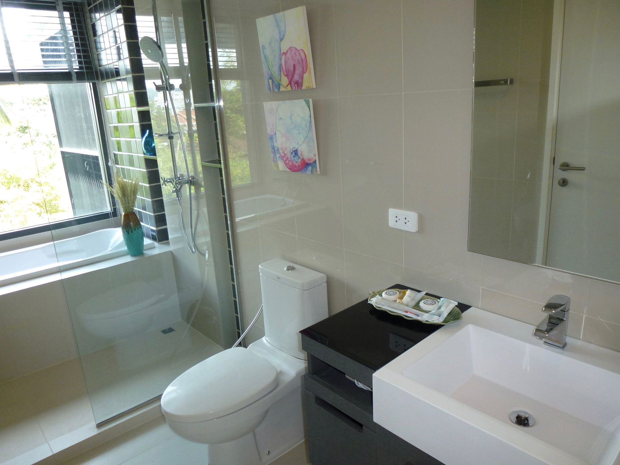 The Deck Hotel Patong