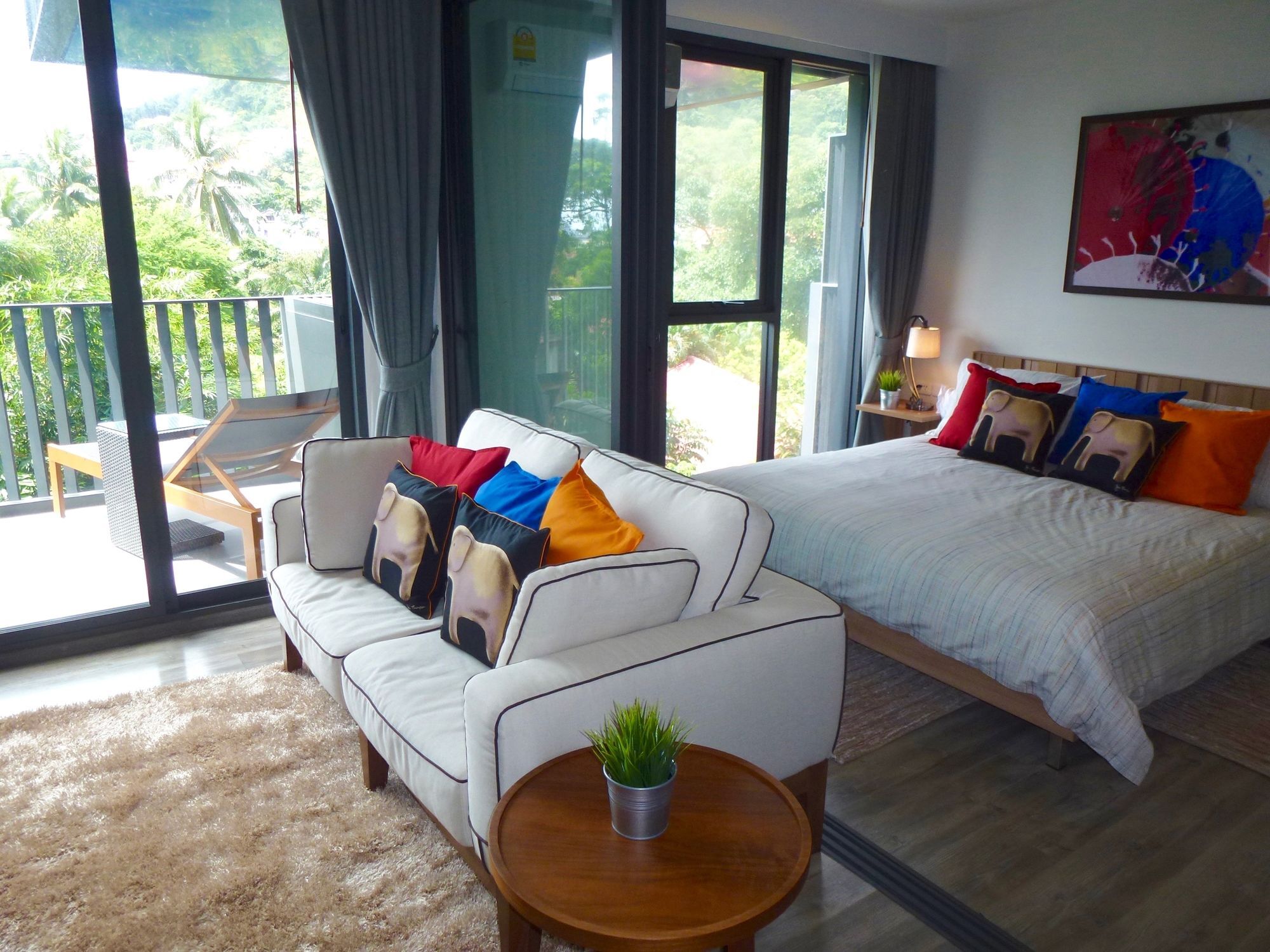Hotel The Deck Patong